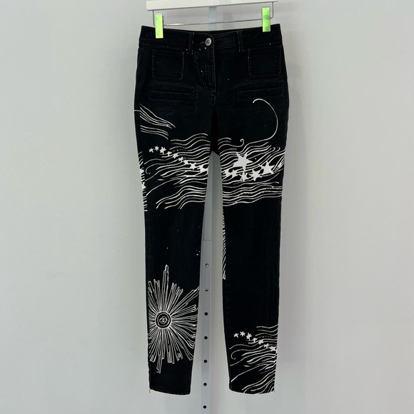 CHANEL 22C RUNWAY BLACK WHITE CC STAR PRINT JEANS SIZE FR 38 / US 6 - Picture 5 of 17